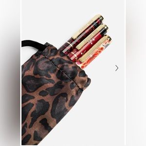 Johnny Was Isabella pen set